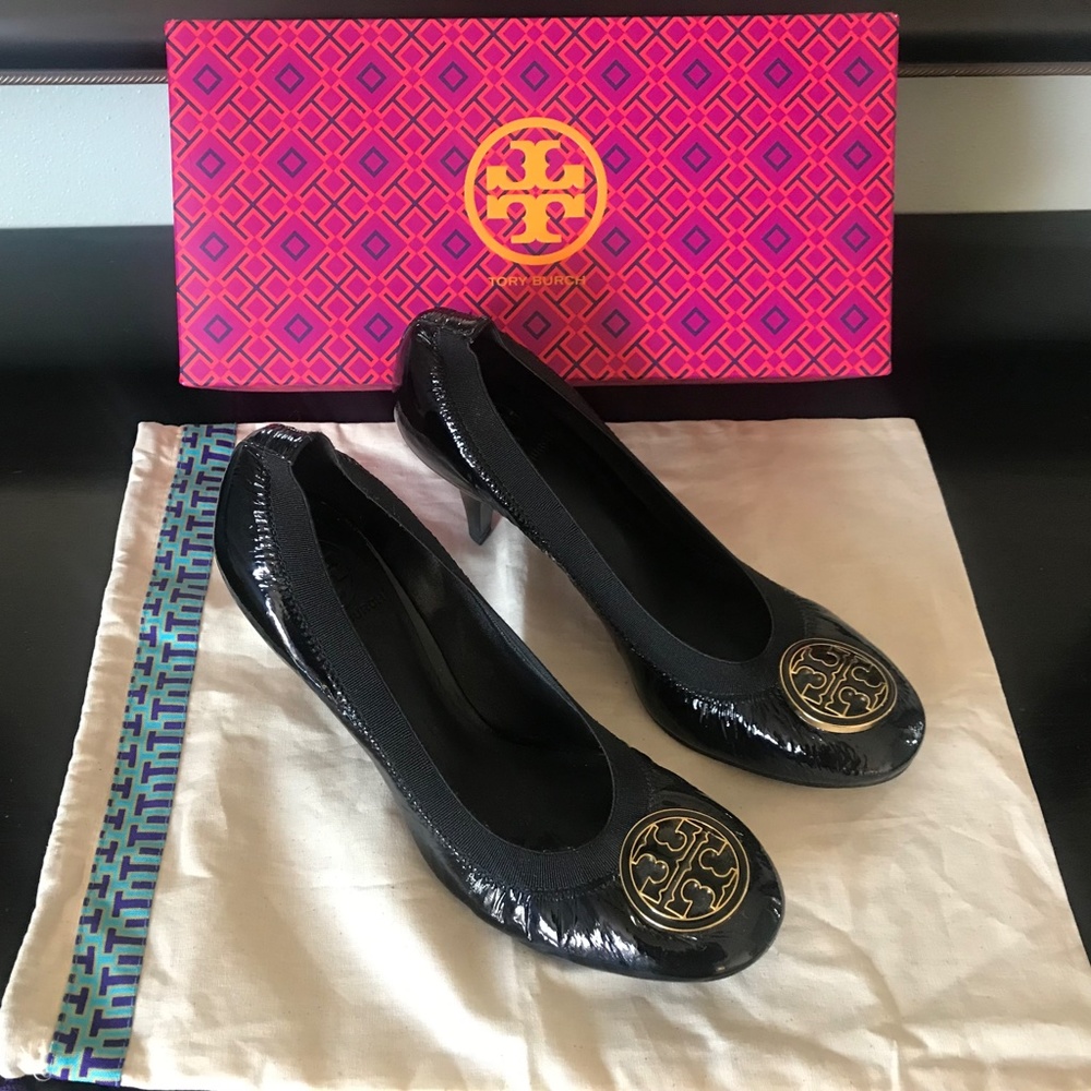 Like New! Tory Burch Caroline Patent Heels Size 8.5 - Picture 2 of 9